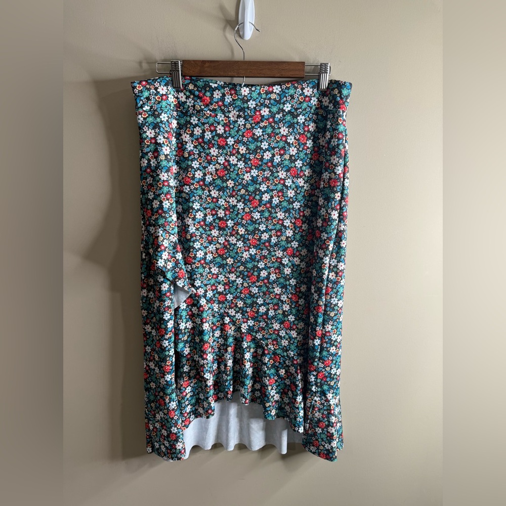 Lands' End Multicolor Floral swim skirt size medium 10/12 - Picture 2 of 11